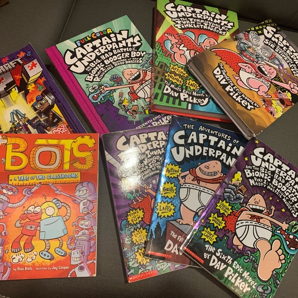 Captain Underpants, Bots, Minecraft book lot - Picture 1 of 2